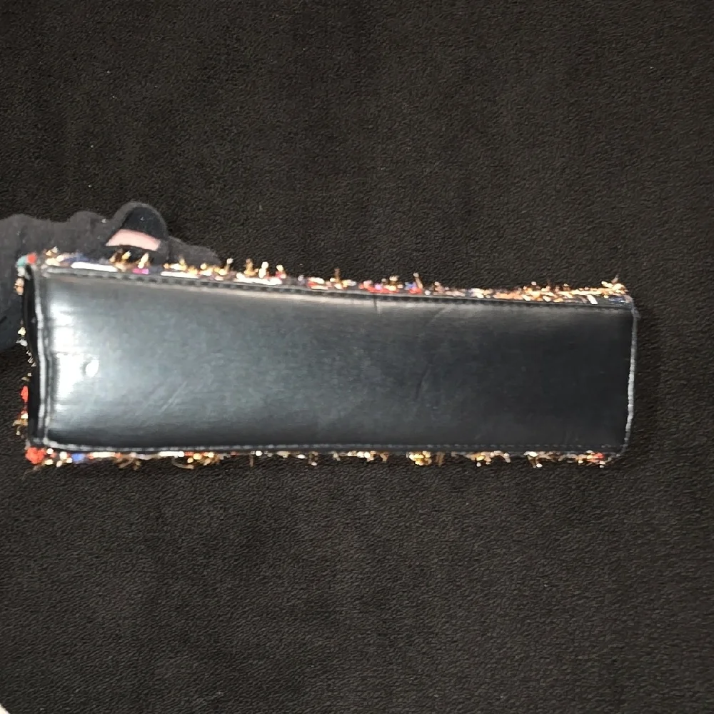 Chic Multicolor Tweed Handbag - Picture 7 of 7